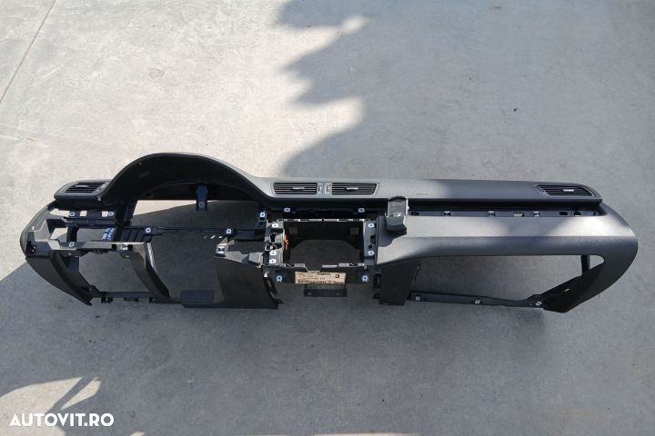 Plansa bord Volkswagen VW Passat B6 [2005 - 2010] wagon 5-usi 1.9 TDI - 1