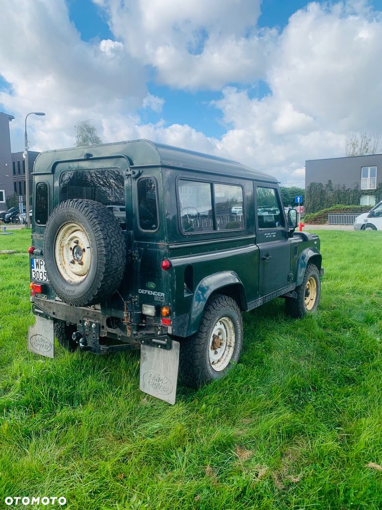 Land Rover Defender - 3