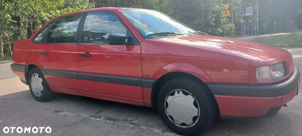 Volkswagen Passat 1.9 TD CL - 7