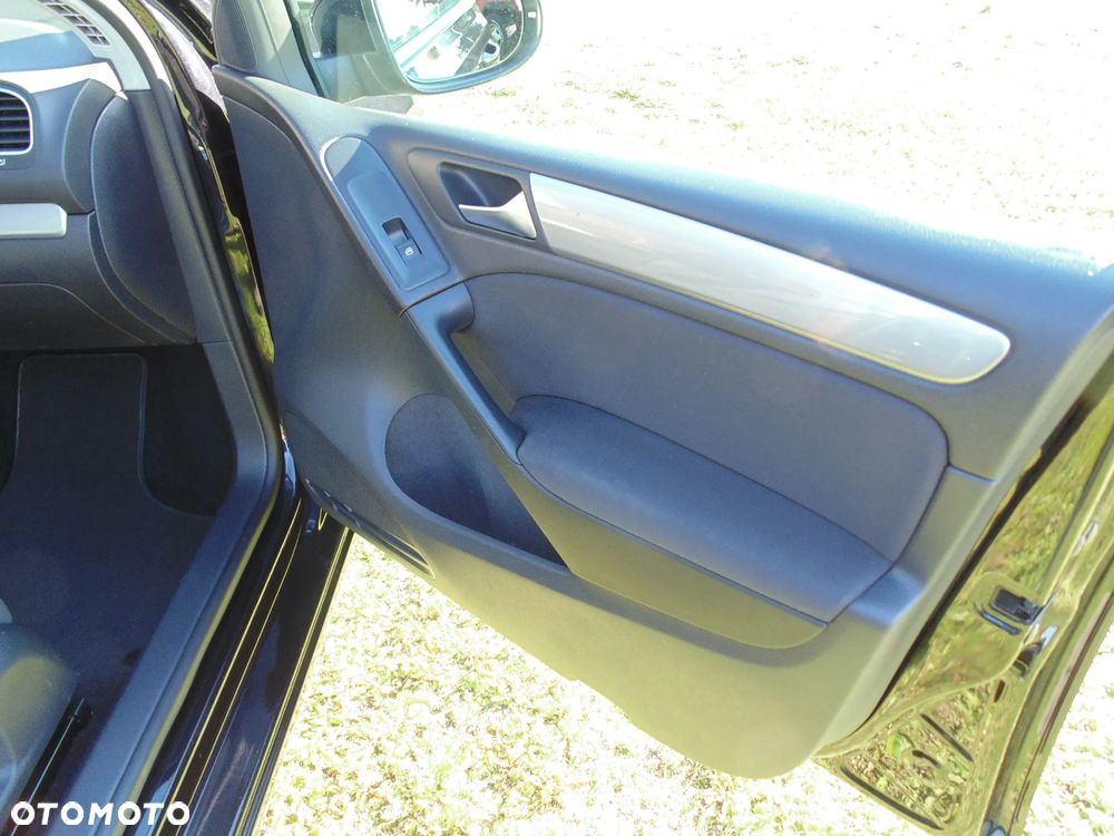 Volkswagen Golf 1.6 TDI DPF BlueMotion Technology Comfortline - 15