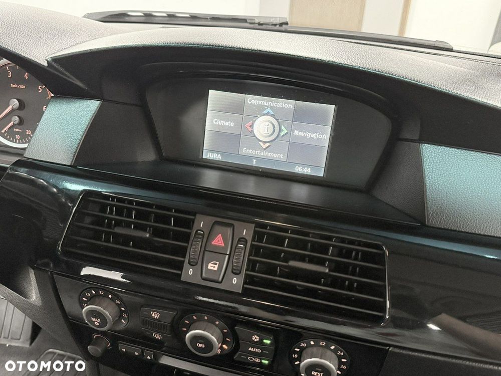BMW Seria 5 520i - 12