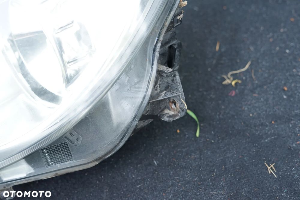Lampa przód przednia lewa Opel Corsa D 13217455 Anglik - 4