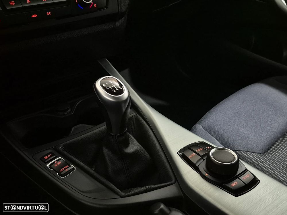 BMW 116 d EfficientDynamics - 16