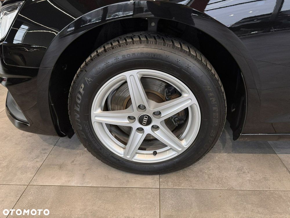 Audi A4 Limousine - 11