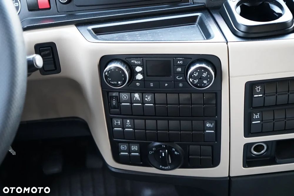 MAN TGX 18.500 / MEGA /  LOW DECK /  XLX / RETARDER / NAVI / PO KONTRAKCIE SERWISOWYM / SPROWADZONY - 29