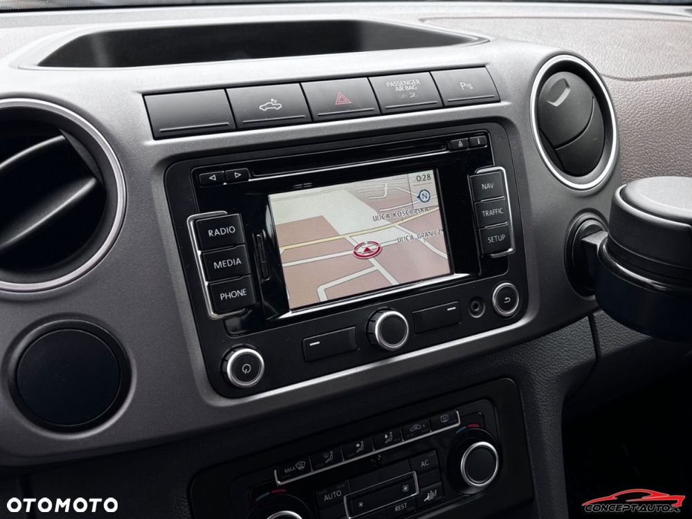 Volkswagen Amarok - 26