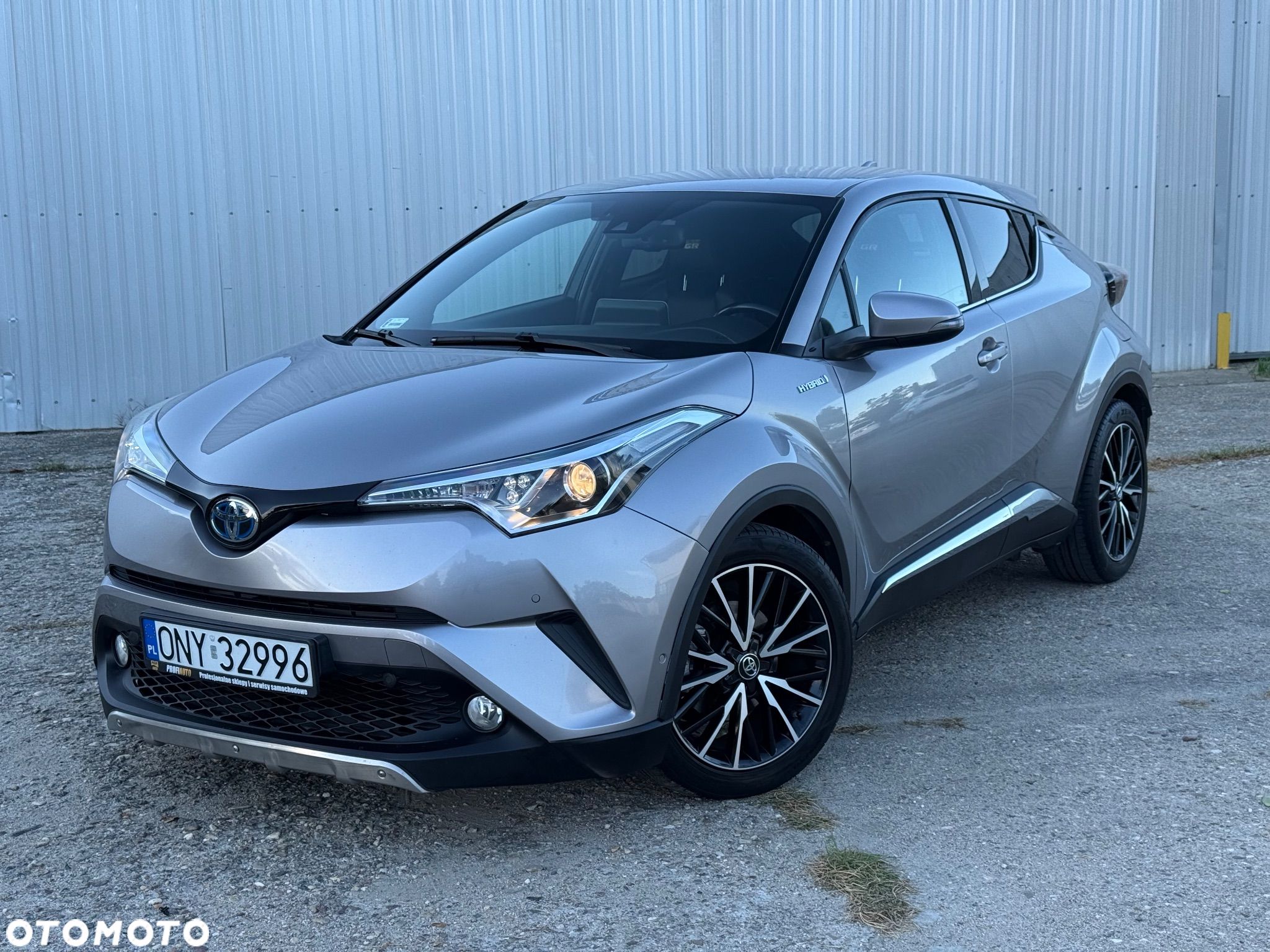 Toyota C-HR 1.8 Hybrid Premium - 1