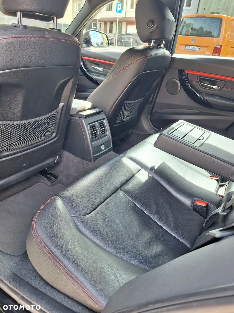 BMW Seria 3 320d Efficient Dynamics Sport Line shadow - 9