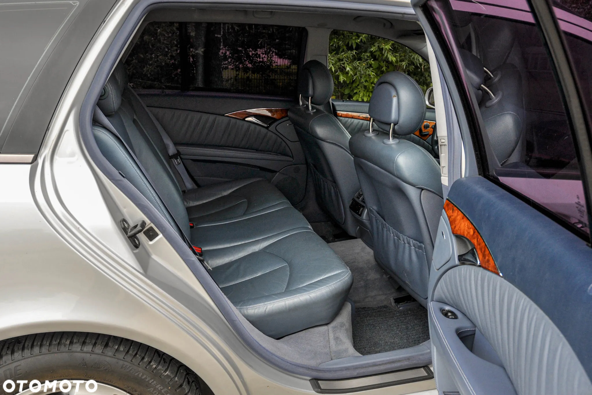 Mercedes-Benz Klasa E 350 4-Matic T Avantgarde - 12