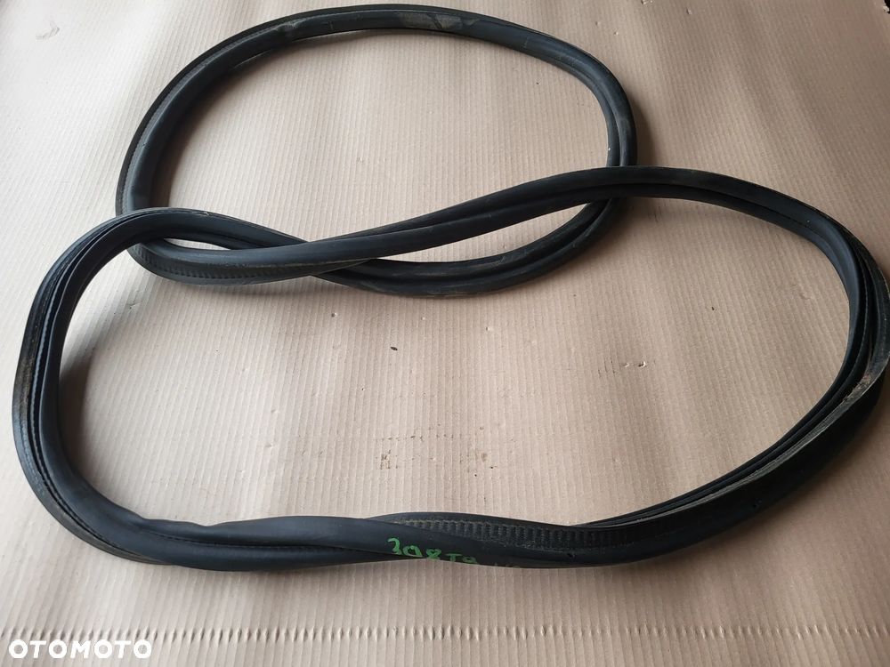 Uszczelka klapy bagażnika Peugeot 308 T9 HB - 2