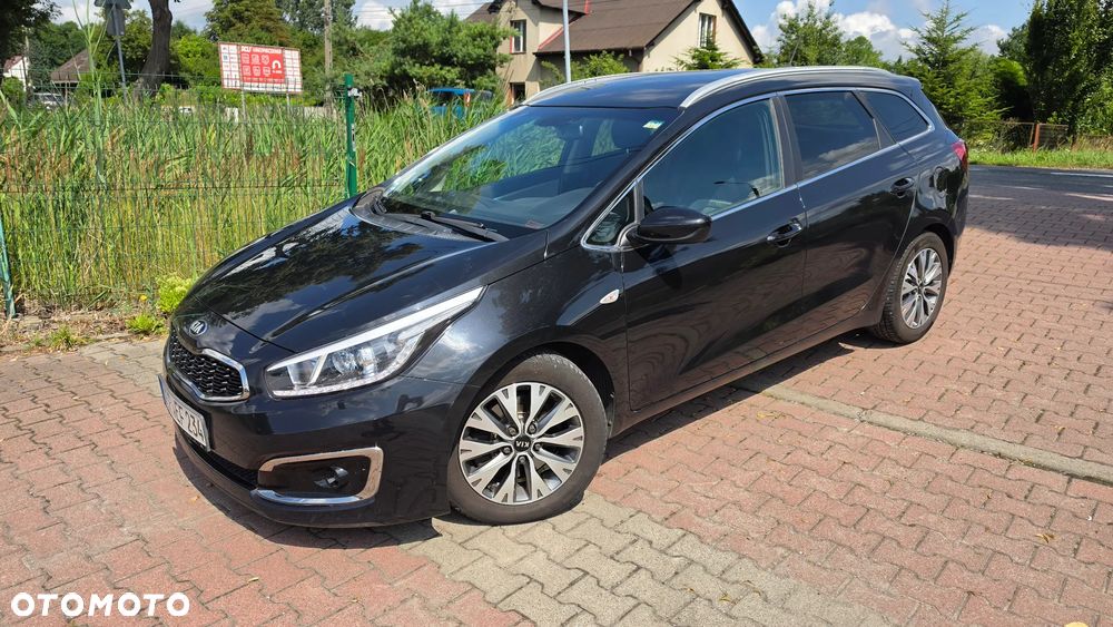 Kia Ceed 1.6 GDI Dream Team Edition - 27