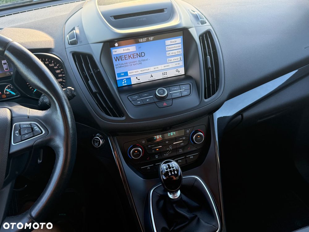Ford Kuga 2.0 TDCi 2x4 Titanium - 26