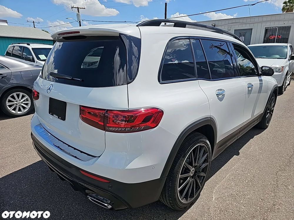 Mercedes-Benz GLB 250 4Matic 8G-DCT AMG Line - 3