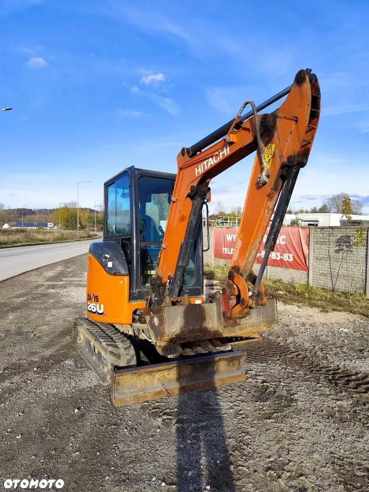 Hitachi ZAXIS 26U - 1