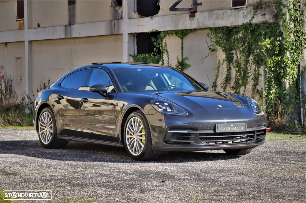 Porsche Panamera 4 E-Hybrid - 30