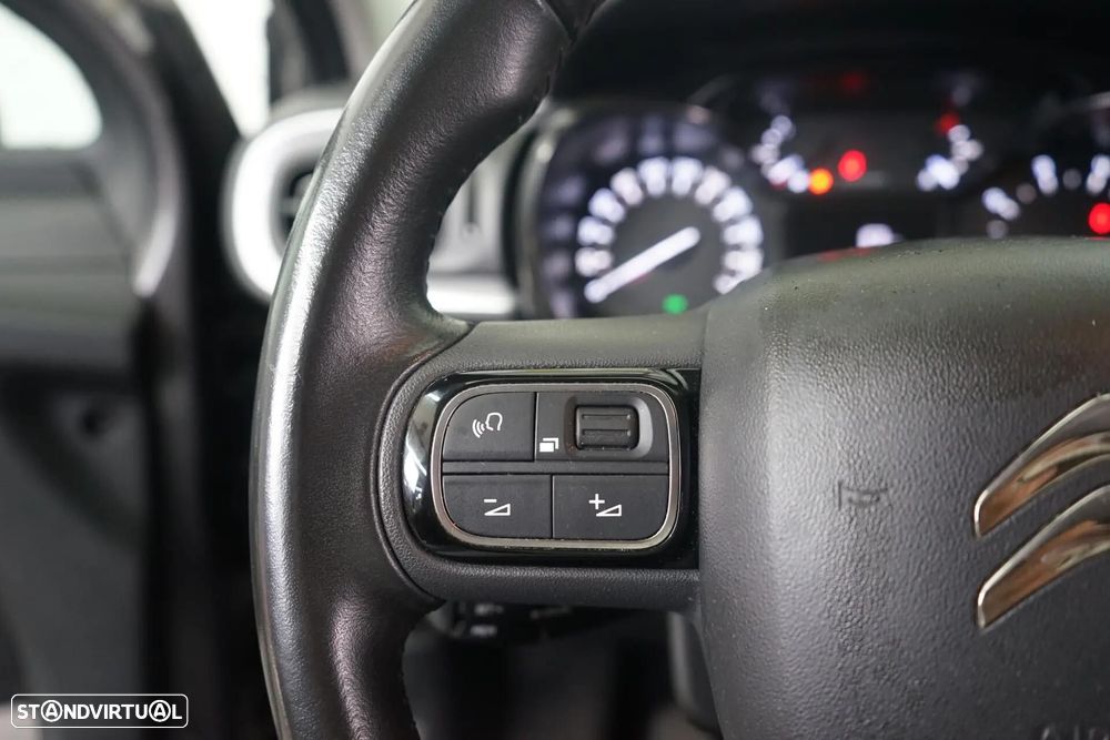 Citroën C3 1.2 PureTech Shine - 21