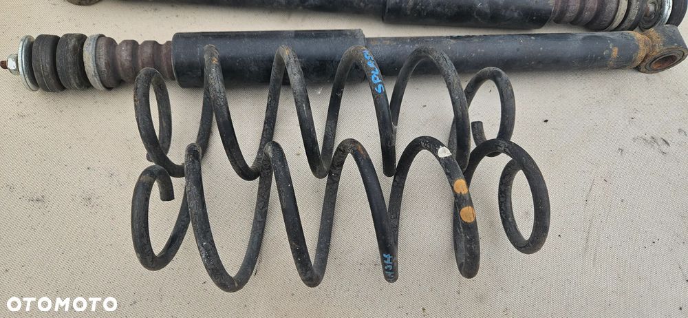 Amortyzator sprężyna tył tylny Suzuki Splash Agila B 1,0 1,2 2009-2011 5d - 2