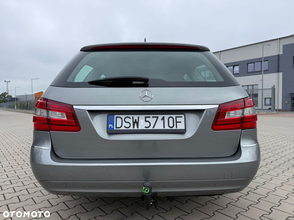 Mercedes-Benz Klasa E 200 CDI BlueEff - 9