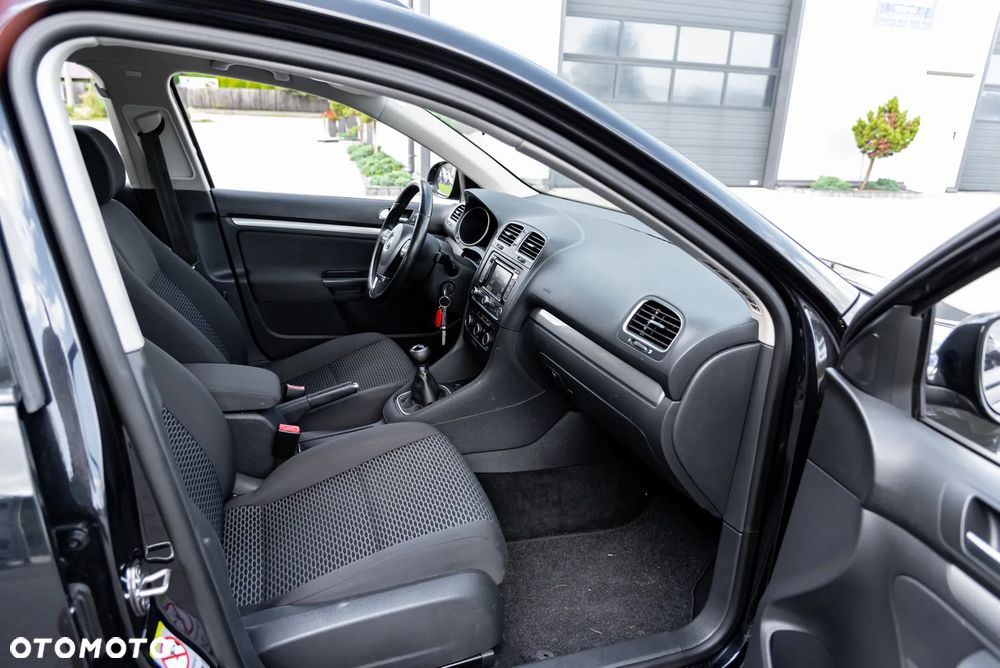 Volkswagen Golf 1.6 TDI DPF BlueMotion Technology Comfortline - 23