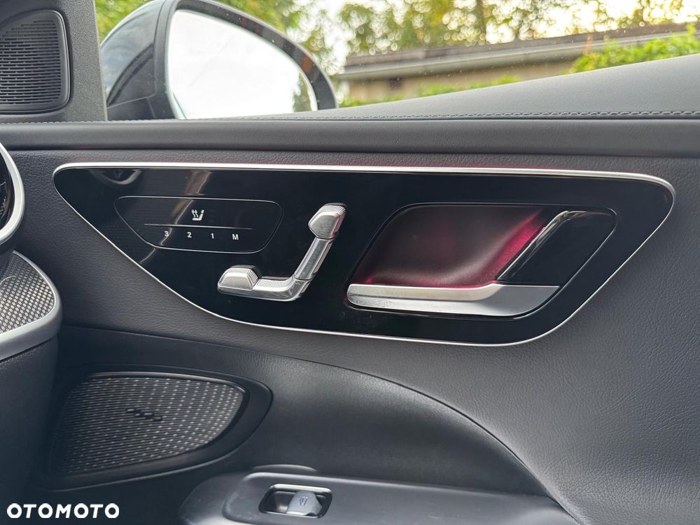 Mercedes-Benz Klasa C 300 de 4Matic 9G-TRONIC Edition AMG Line - 29