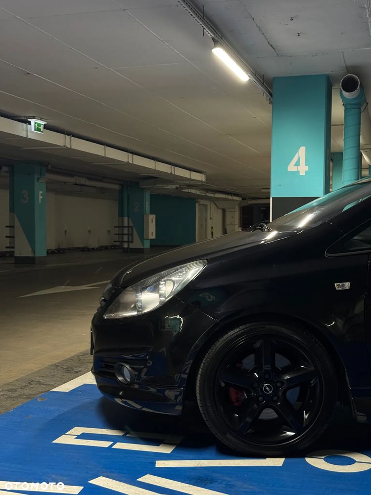 Opel Corsa 1.6 Turbo GSi - 9