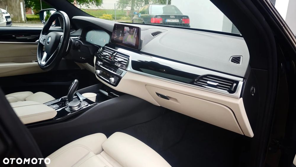 BMW 6GT 640i xDrive Luxury Line sport - 7
