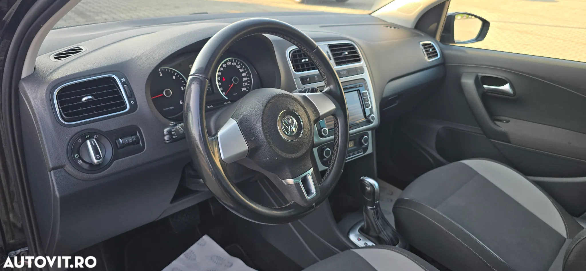 Volkswagen Polo - 15