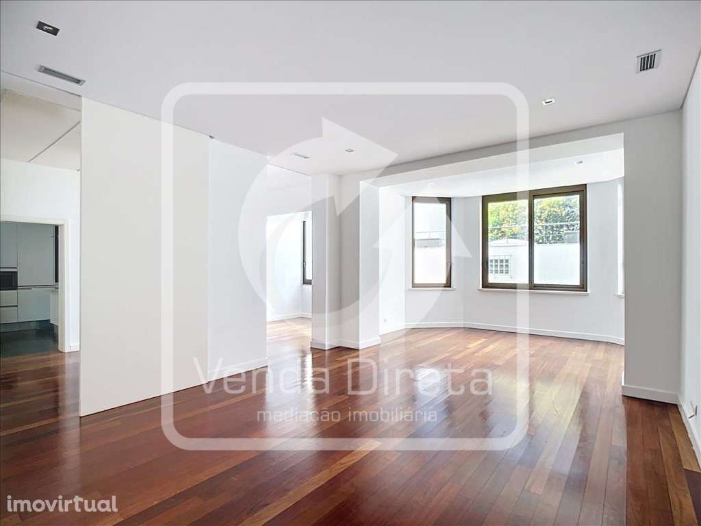 Apartamento T4 com varanda e 257 m² nas Avenidas Novas Elegância, E... - Grande imagem: 2/28