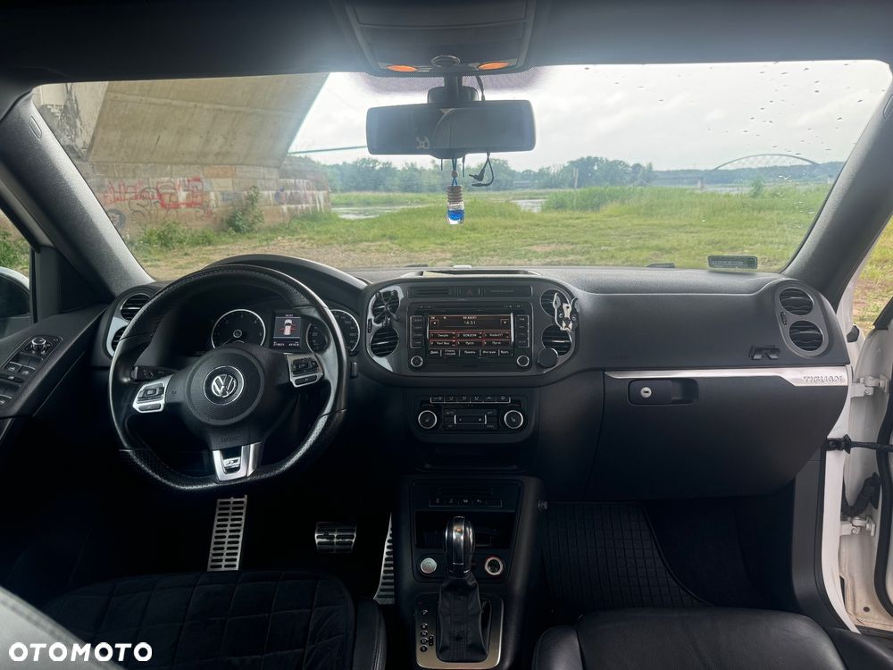 Volkswagen Tiguan 2.0 TDI 4Mot Perfectline R-Style DSG - 9