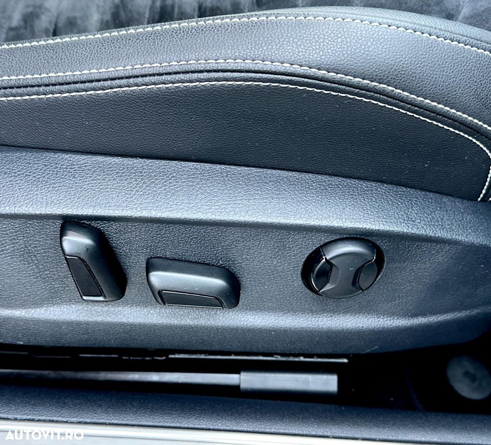 Volkswagen Passat Variant 2.0 TDI DSG Highline - 20