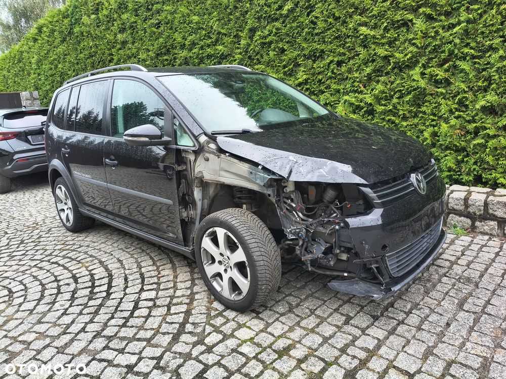 Volkswagen Touran 1.4 TSI Cross DSG - 27