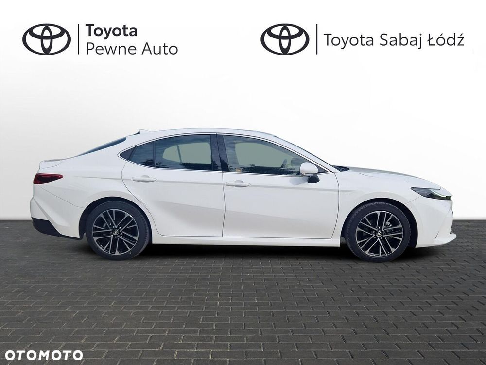 Toyota Camry - 8