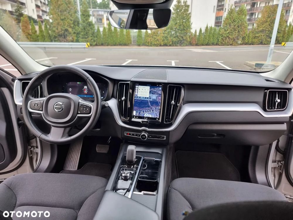 Volvo XC 60 D5 SCR AWD Momentum - 24