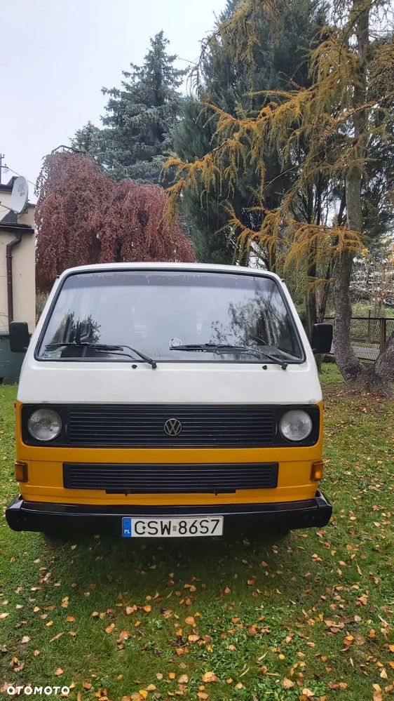 Volkswagen Transporter - 2