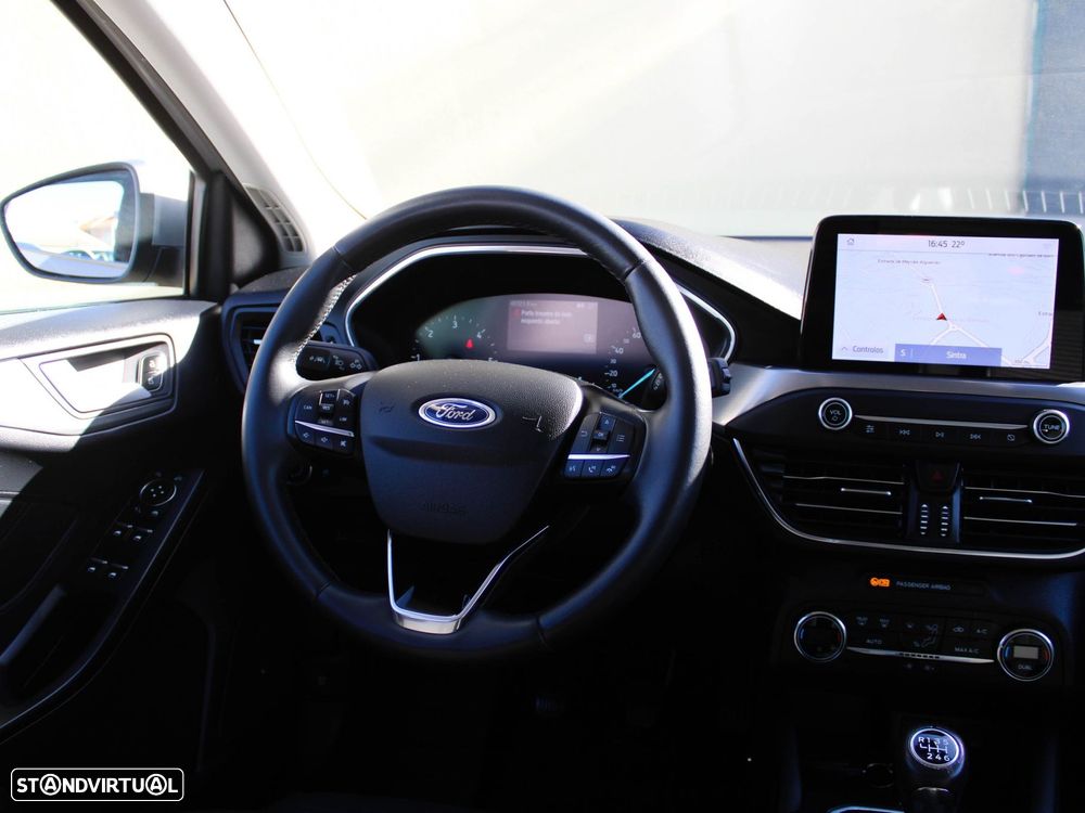 Ford Focus 1.5 TDCi EcoBlue Titanium - 23
