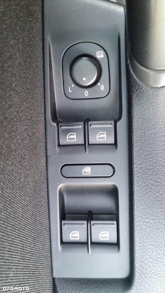 Volkswagen Passat - 17