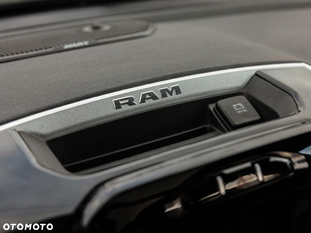 RAM 1500 - 25