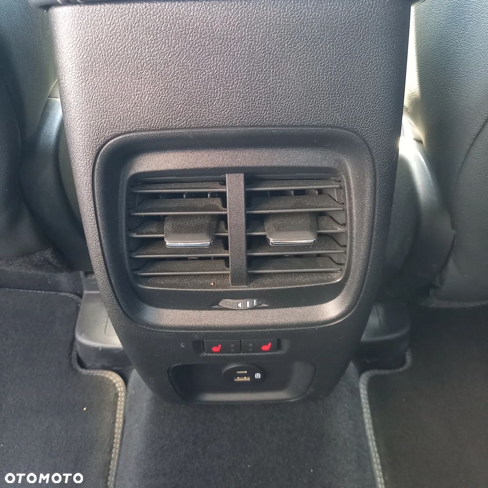 Ford Kuga - 22