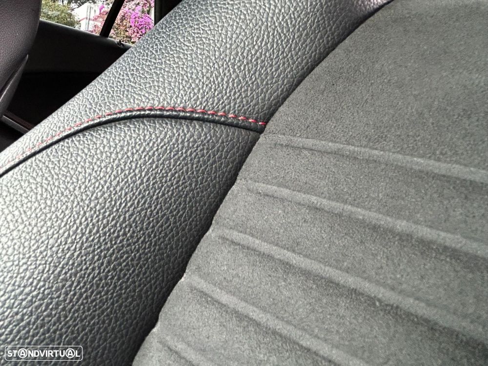 Mercedes-Benz CLA 200 - 28