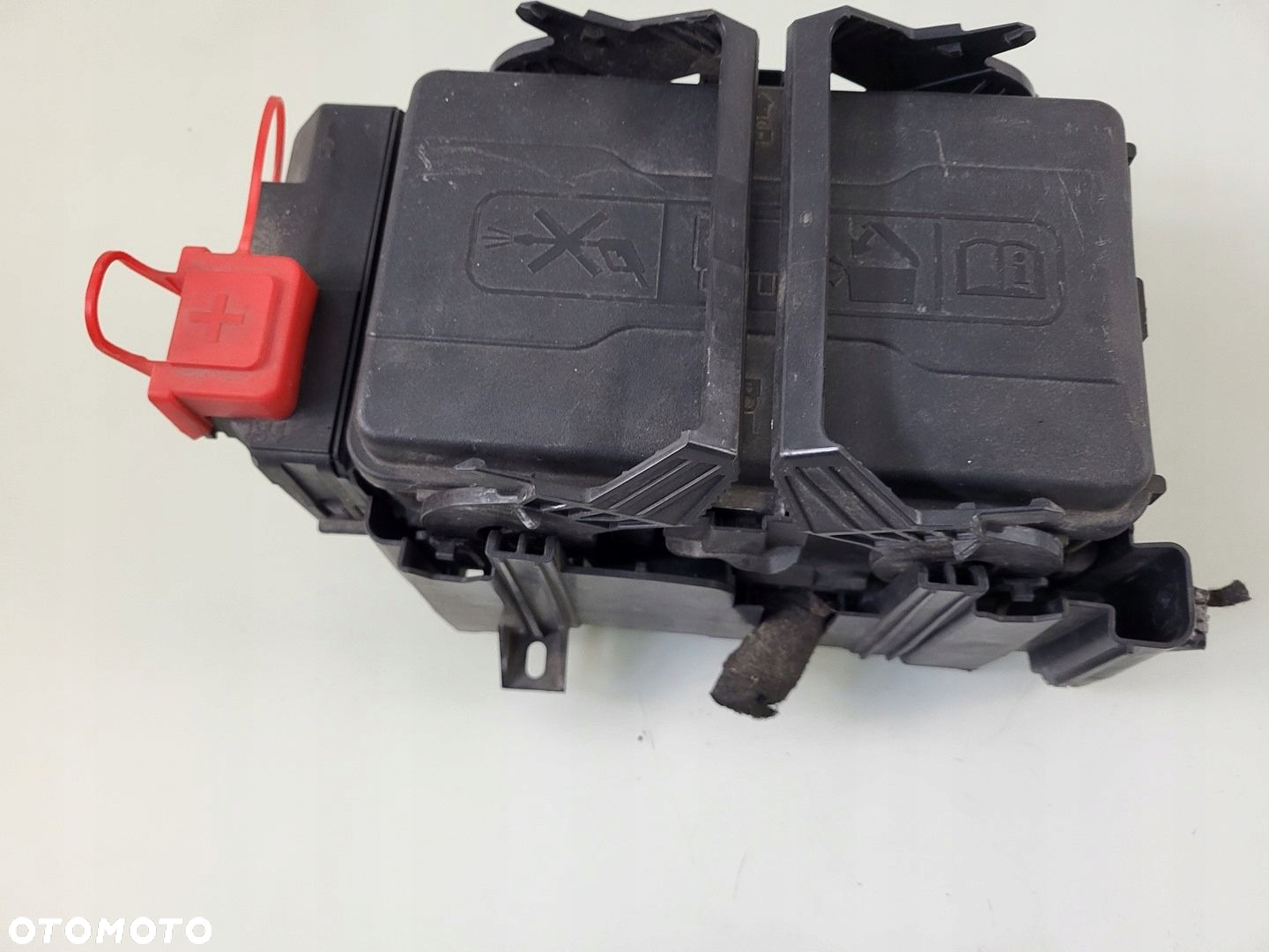 skrzynka bezpieczników moduł 2.0 cdti OPEL INSIGNIA B 39116627 - 2