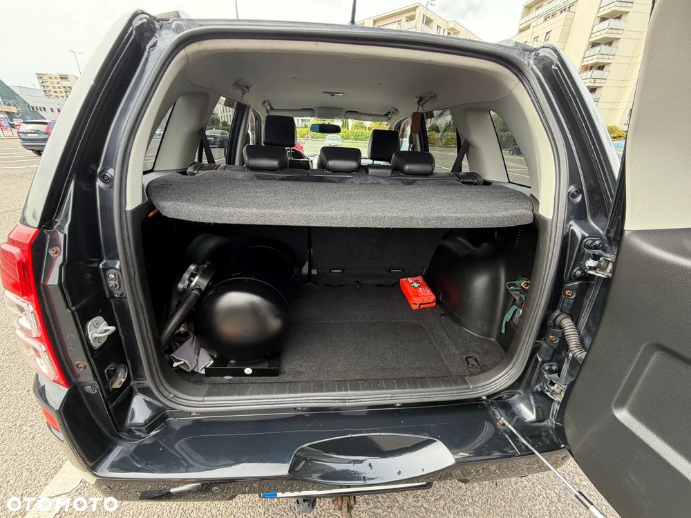 Suzuki Grand Vitara 2.0 De luxe - 5