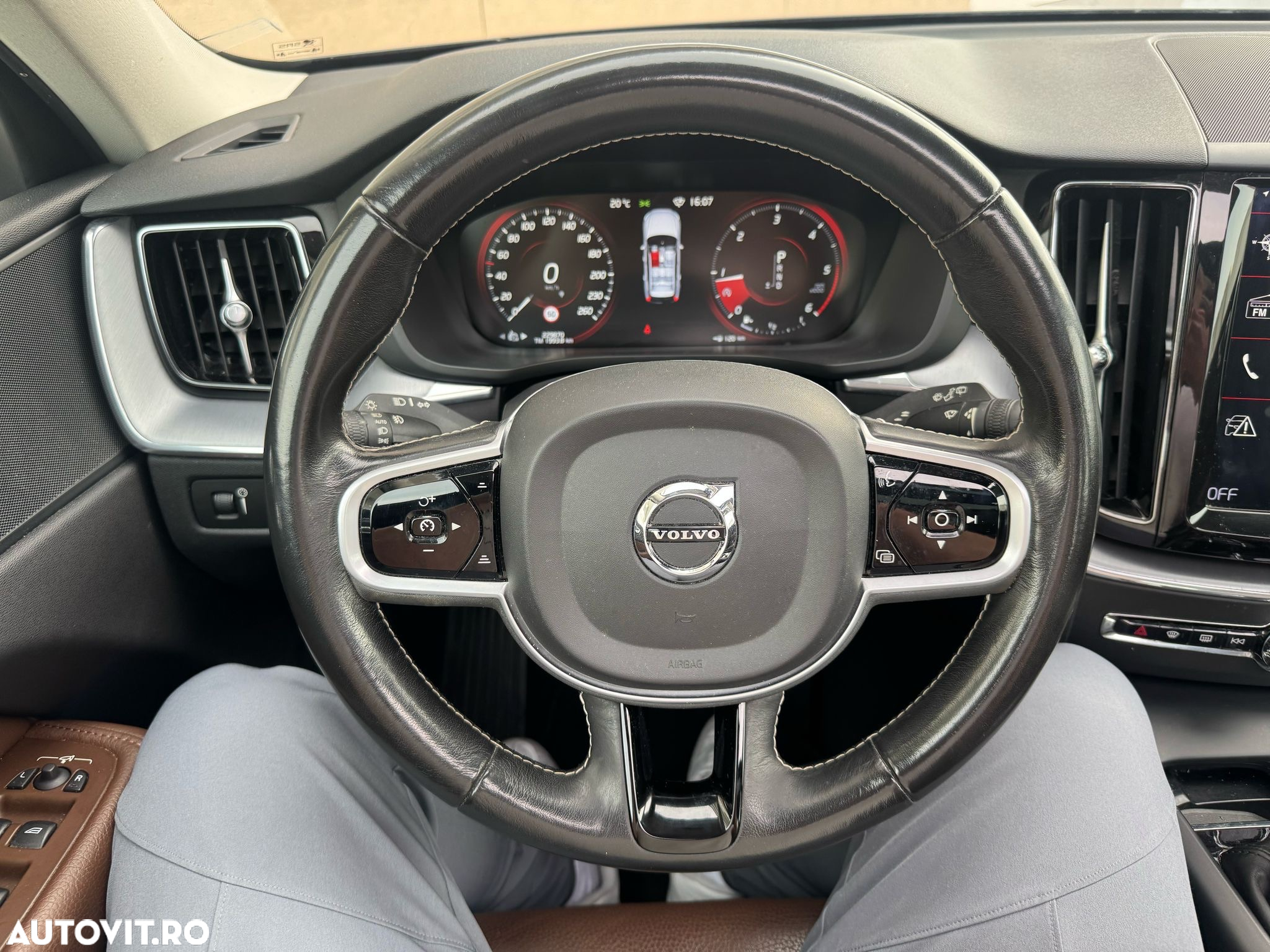 Volvo XC 60 D4 Geartronic Momentum - 14