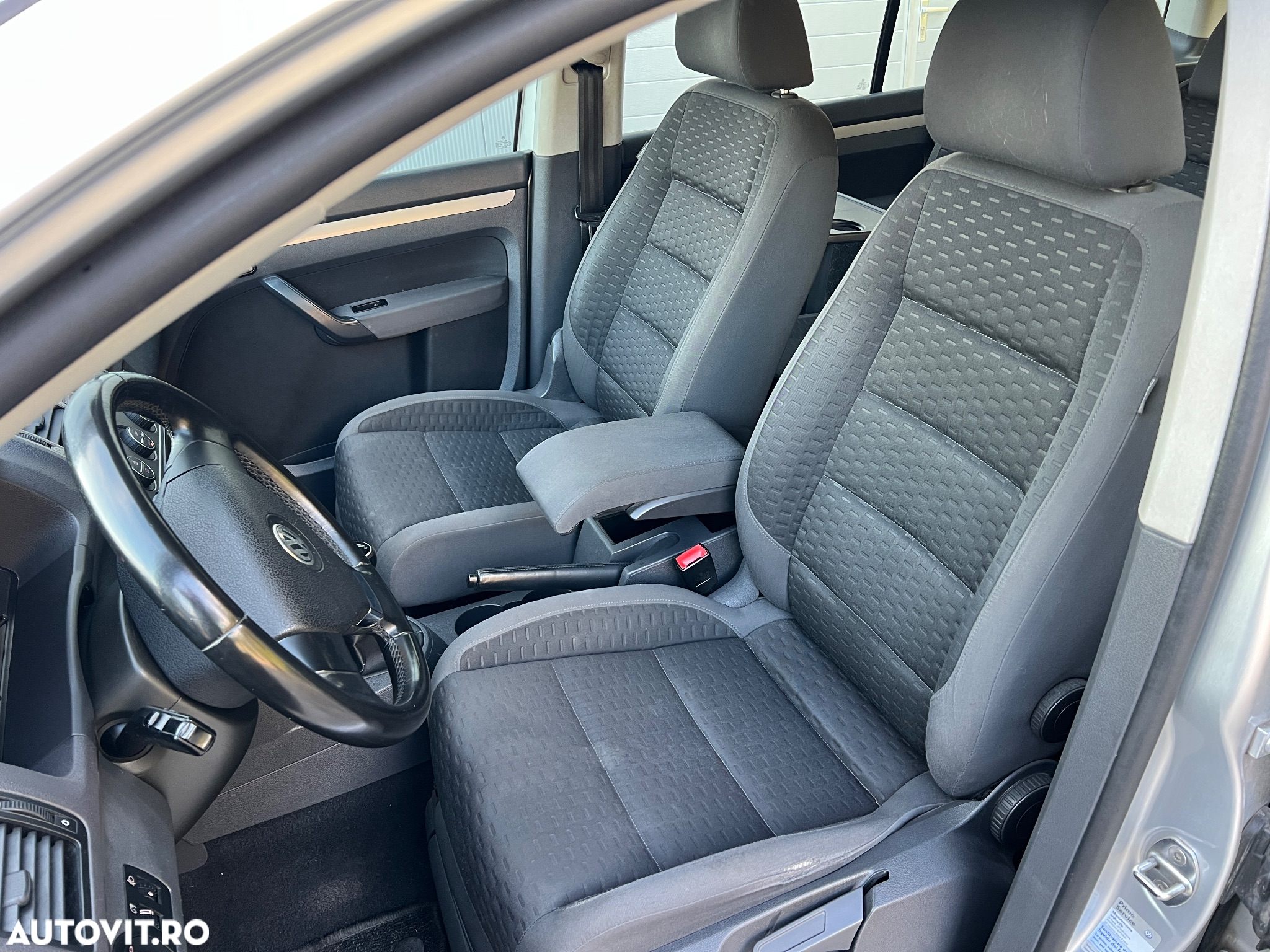 Volkswagen Touran 1.9 TDI Conceptline - 13