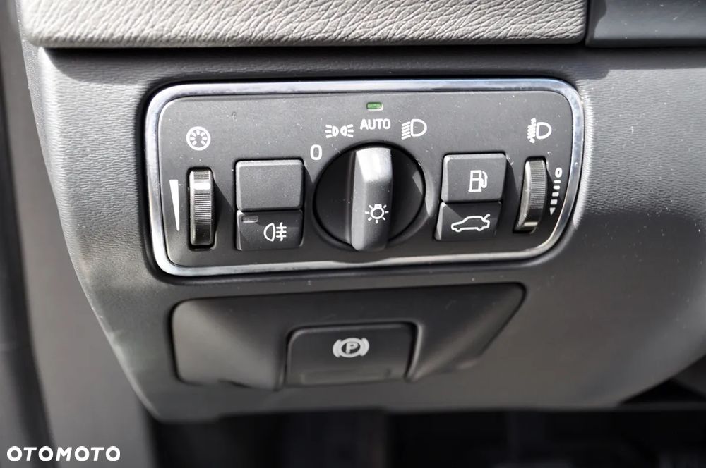 Volvo S60 D4 Drive-E Dynamic Edition (Kinetic) - 26