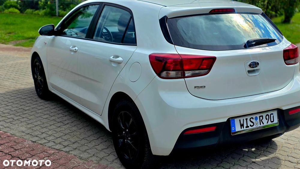 Kia Rio 1.2 Dream Team Edition - 4