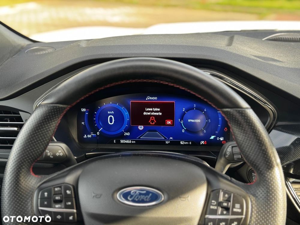 Ford Kuga - 12