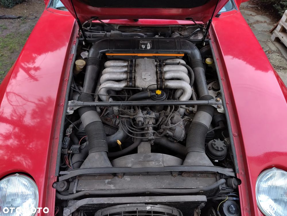 Porsche 928 - 24