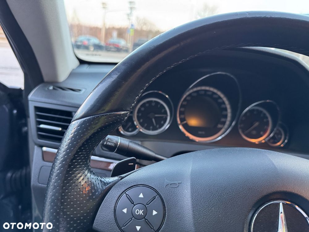 Mercedes-Benz Klasa E 350 7G-TRONIC - 25