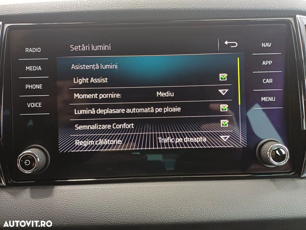 Skoda Karoq 2.0 TSI 4X4 DSG SportLine - 29