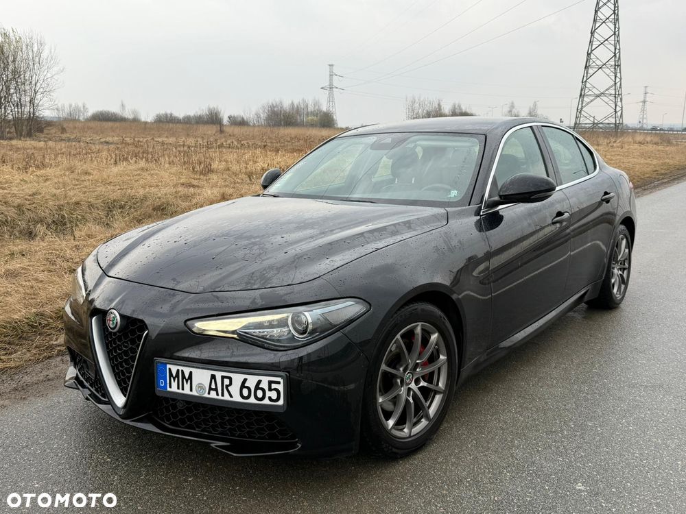 Alfa Romeo Giulia - 2
